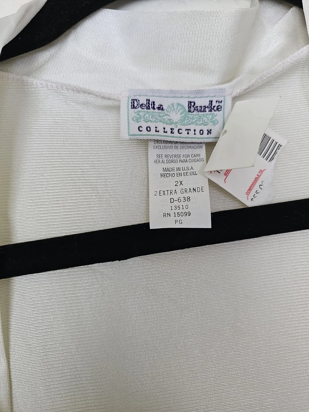 Delta Burke Ivory Lounge Robe with Pale Pink Feather Trim